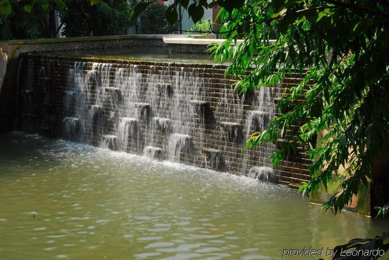 Crowne Plaza Hangzhou Xanadu Resort Bagian luar foto
