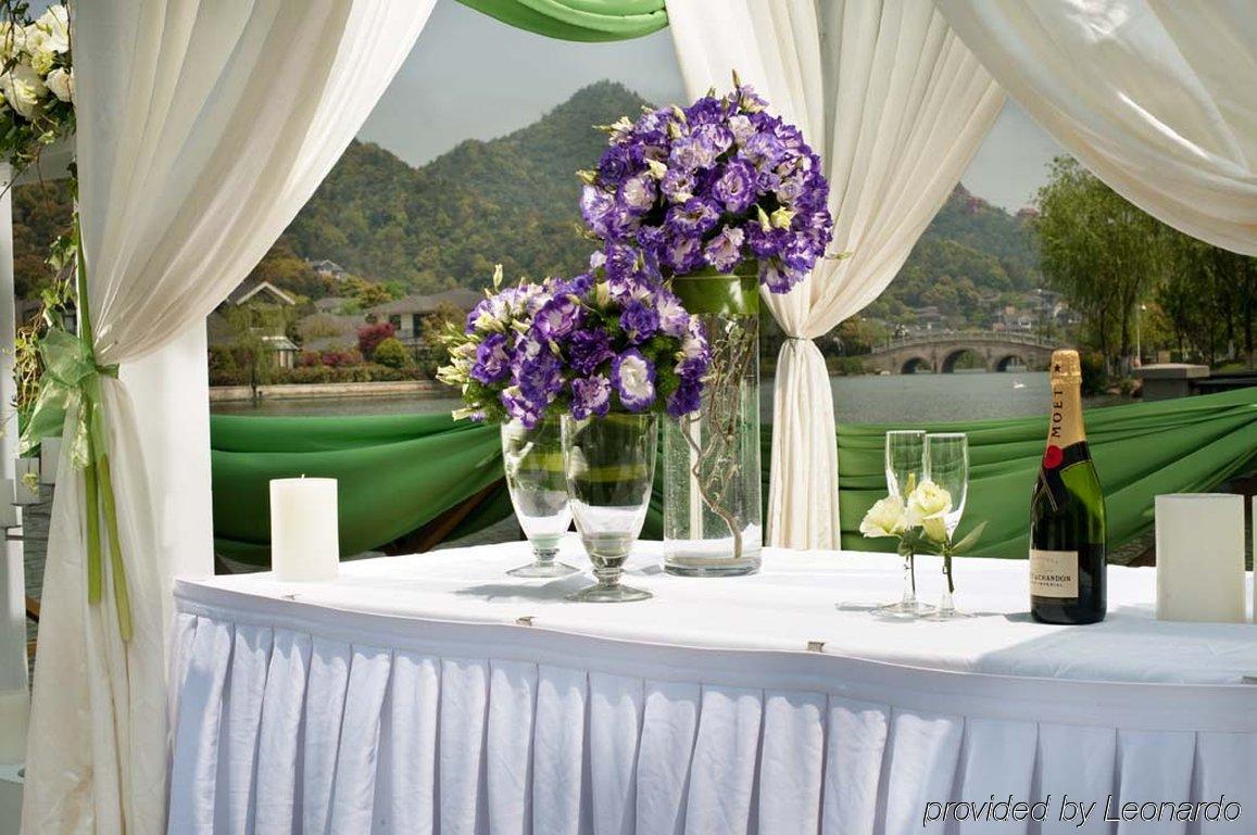 Crowne Plaza Hangzhou Xanadu Resort Restoran foto