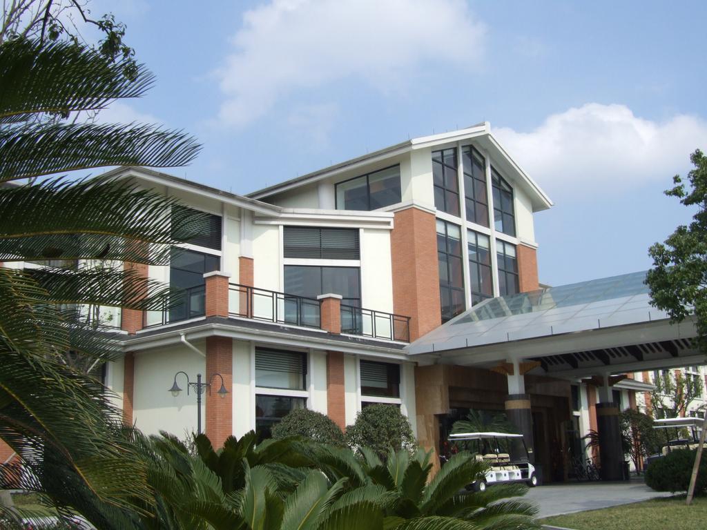 Crowne Plaza Hangzhou Xanadu Resort Bagian luar foto