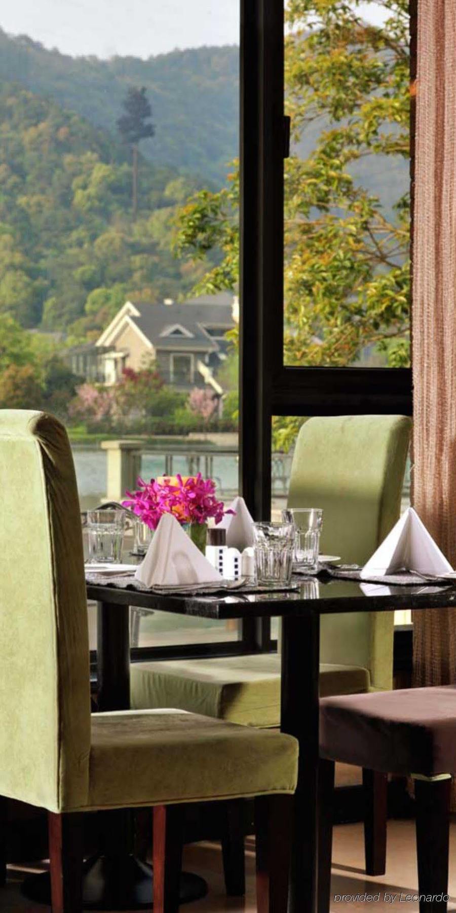 Crowne Plaza Hangzhou Xanadu Resort Bagian luar foto